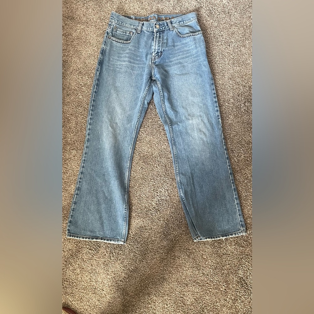American Eagle Outfitters Light Blue Relaxed Jeans